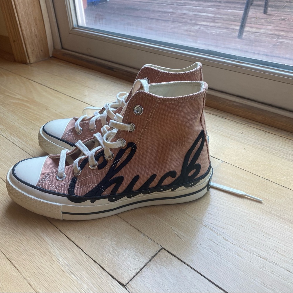 Converse Pink Chuck Taylor Sneakers Classic Low-Top
